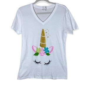 Unicorn Graphic Glitter Horn Size Medium V-Neck Short Sleeve T-Shirt